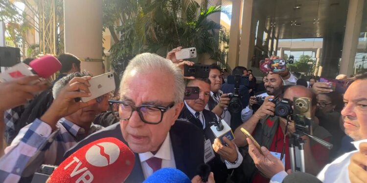 “Una explosión genera un atentado a la normalidad, la ciudadanía se siente mal”: Rocha Moya por detonación en la SSP de Mazatlán