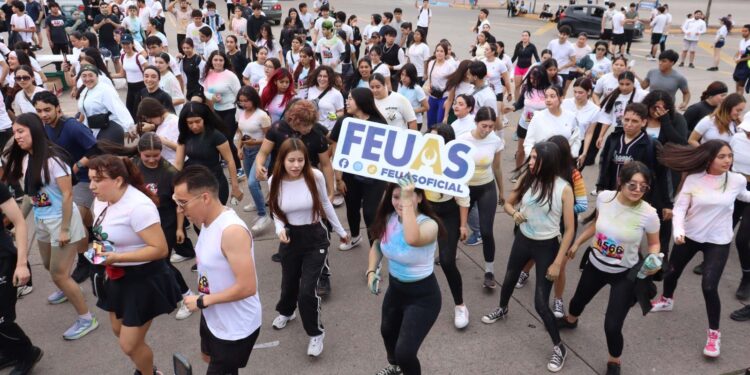 ¡Todo un éxito! Con una entusiasta y nutrida participación de la comunidad rosalina, se llevó a cabo la primera Carrera de Colores, organizada por la FEUAS