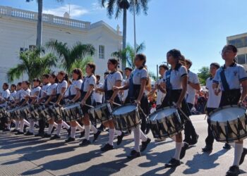 Más de 4,700 participantes en el desfile del 20 de Noviembre en Culiacán, anuncia alcalde