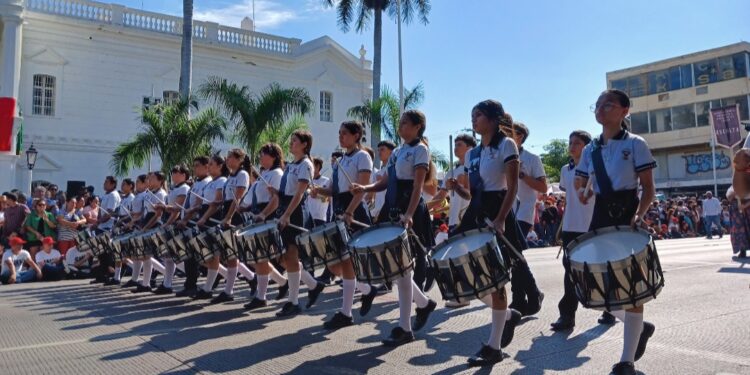 Más de 4,700 participantes en el desfile del 20 de Noviembre en Culiacán, anuncia alcalde