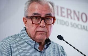 Rocha Moya destaca experiencia del nuevo subsecretario de Economía