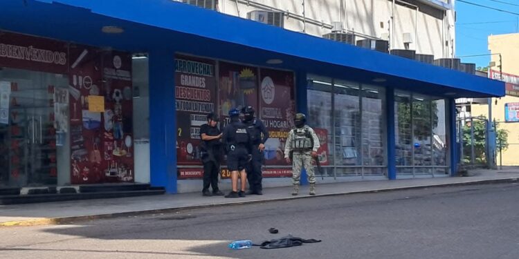 En un aparente intento de “levantón”, un joven resulta herido al ser atacado a balazos en el Centro de Culiacán