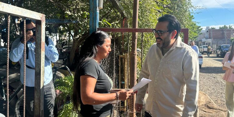 Entregan cinco escrituras en Nueva Galicia; suman 250 este año en Culiacán: alcalde Gámez Mendívil