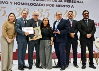 Gobernador Rocha Moya da certeza a trabajadores estatales que no tendrán problemas para su jubilación