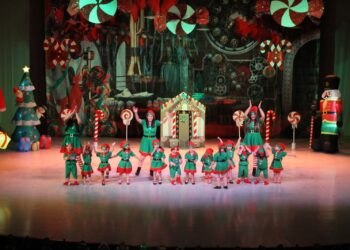 Con luces, música y mucho amor, la Estancia Infantil lleva a cabo su Festival Navideño 2025, donde las y los pequeños derrocharon su gran talento