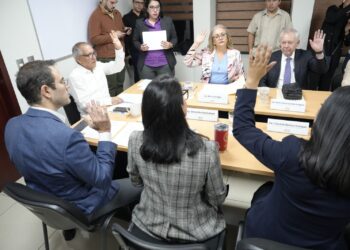 Dictamina Comisión de Hacienda favorablemente solicitud de crédito y Ley de Ingresos y Presupuesto del Ejecutivo