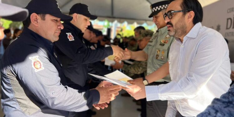 Reconocen vocación de servicio a policías estatales y municipales
