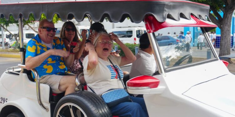 2025 cerrará con la visita de 436 mil cruceristas al puerto de Mazatlán