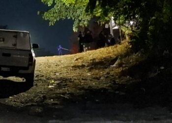 Ejecutan a balazos a un hombre en terreno baldío de la colonia Antonio Rosales