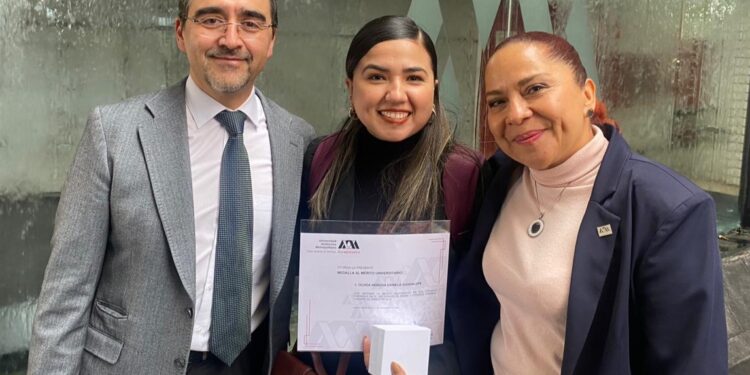 ¡Excelencia y calidad! Daniela Ochoa, académica de la UAS, obtiene la medalla al Mérito Universitario de la Universidad Autónoma Metropolitana