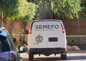 Localizan a hombre sin vida envuelto en plásticos al norte de Culiacán