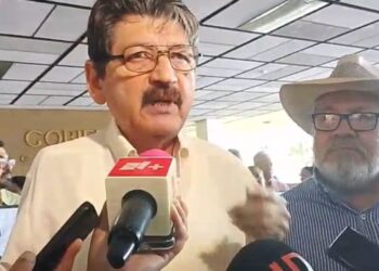 Jubilados de la UAS demandan pago de aguinaldo vencido y solicitan intervención del gobernador Rocha Moya