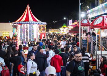 Lleno total: más de 11 mil personas disfrutan concierto de Huntrix en la verbena Culiacán