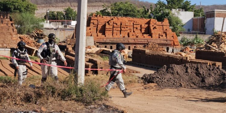 Ejecutan a dos hombres en una ladrillera al norte de Culiacán