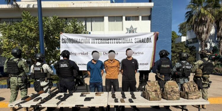 Detienen a 5 civiles y les aseguraron armamento y vehículos en Nuevo Altata, Navolato