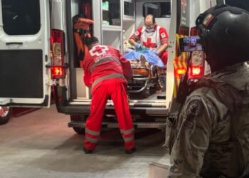 Estudiante universitario resulta herido tras ataque armado en campo deportivo