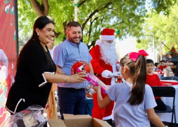Gobierno de Badiraguato atiende nuevamente a familias desplazadas del municipio serrano en Culiacán