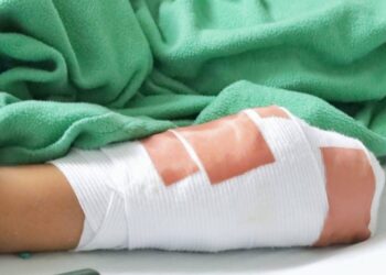 Permanece hospitalizado menor de Los Mochis con lesión ocular por cuete; será operado nuevamente