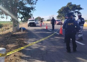 Localizan a dos hombres ejecutados en el Libramiento Benito Juárez, al sur de Culiacán