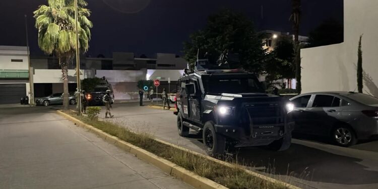 Hallan a una persona asesinada dentro de una vivienda en Prados de La Conquista