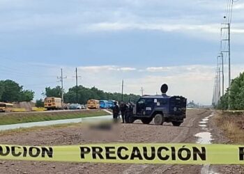 Localizan cuerpo sin vida envuelto en plástico en zona rural de Villa Juárez, Navolato