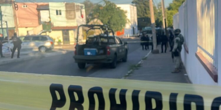 Ejecutan a balazos a un hombre en calles de la colonia Rafael Buelna