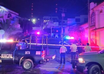 Localizan dos cuerpos calcinados dentro de vehículo incendiado en Lomas de Guadalupe