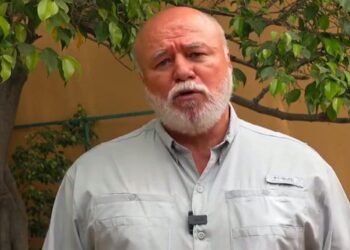 Grupos armados invaden casas en Isla Cortés propiedad de Manuel Clouthier; sujetos son arrestados y se aseguran armas, confirma Rocha