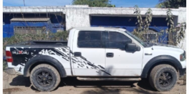 Grupo Interinstitucional asegura en Navolato una camioneta