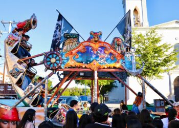 Llegan los Reyes Magos a Badiraguato; José Paz López festeja a niñas y niños