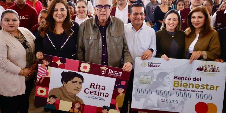 Inicia Gobernador Rocha Moya entrega de la Beca Rita Cetina en Navolato