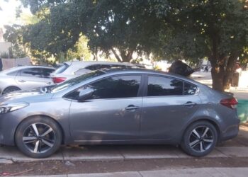 Grupo Interinstitucional recupera automóvil robado y asegura motocicleta en el sector norte de Culiacán