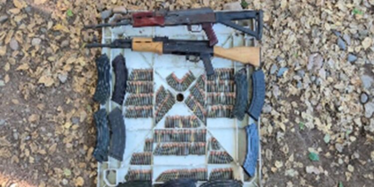 Grupo Interinstitucional asegura armas largas, cargadores y cartuchos en la zona rural de Culiacán