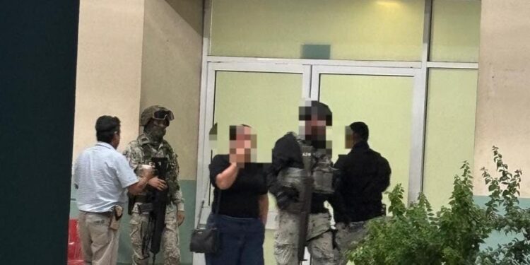 Mueren dos hermanos tras ataque a balazos en Lomas del Magisterio, en Culiacán