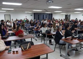 La UAS, a través de la Unidad de Bienestar Universitario, y el IMSS capacitan a personal de Odontología para el manejo seguro de residuos biológico-infecciosos