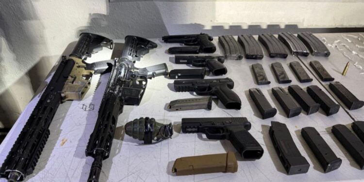 Aseguran 117 mil en efectivo y hasta una granada en el penal de Aguaruto