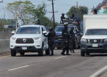 Operativo policiaco en la carretera Culiacán–Eldorado deja un herido y varios detenidos