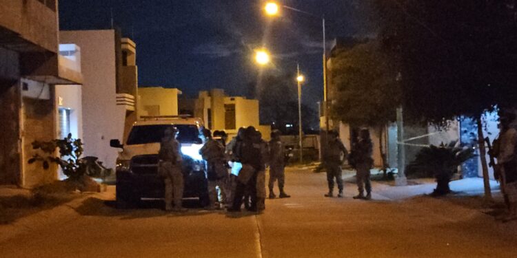 Joven es asesinado a balazos dentro de una residencia en fraccionamiento privado de Culiacán