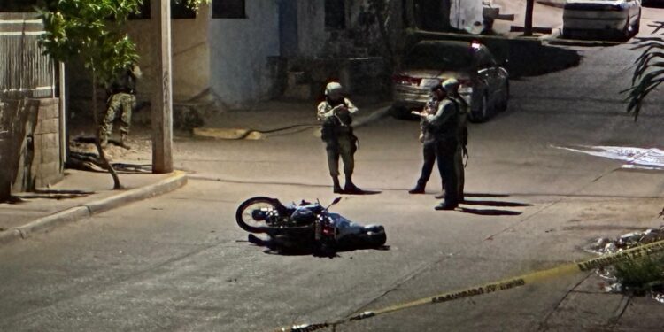 Un joven motociclista fue asesinado a balazos en la colonia Francisco I. Madero