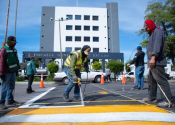 Mejoran vialidades en Villas del Manantial y refuerzan seguridad peatonal en bulevar Enrique Sánchez Alonso