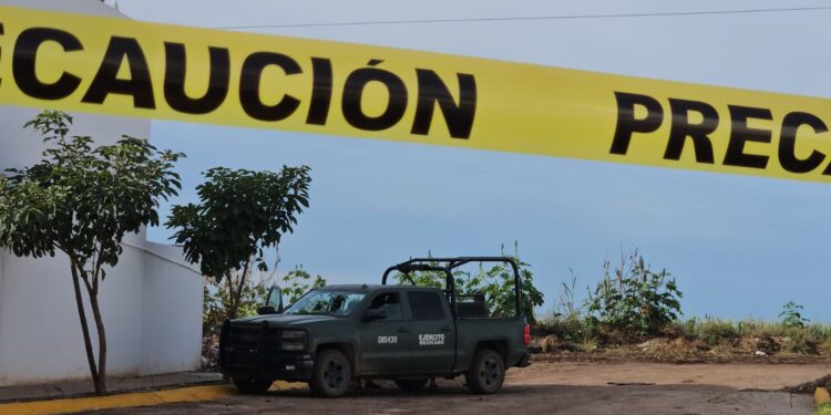 Localizan a hombre asesinado a balazos al norte de Culiacán
