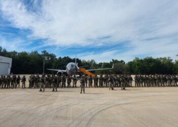 Refuerzan seguridad en Sinaloa con el arribo de mil 600 militares del Ejército Mexicano a a Culiacán y Mazatlán