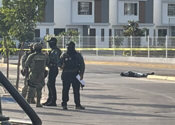 Localizan cuerpo embolsado en fraccionamiento Vía Granada, al norte de Culiacán