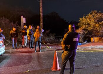 Localizan cuerpo sin vida de hombre en el puente a desnivel de la Costera