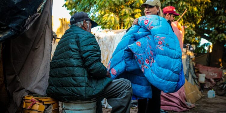 El Gobierno de Sinaloa brinda atención invernal a familias de jornaleros agrícolas en Ruiz Cortines, Guasave