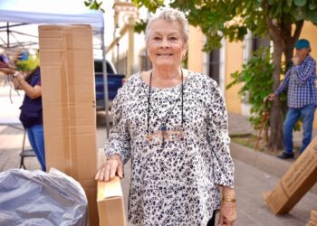 De sur a norte, continúa el Gobierno de Sinaloa entregando equipamiento a comerciantes de tianguis