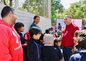 “2026 viene cargado de compromisos para todas las comunidades de Badiraguato y se van a cumplir”; José Paz López entrega obra y alumbrado público en Ojo de Agua