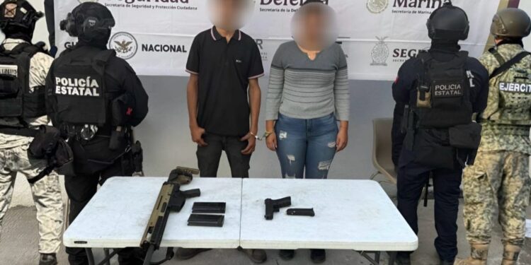 Durante el operativo para la búsqueda y localización de los mineros desaparecidos en Concordia, autoridades detienen a una pareja con 2 armas, cargadores y cartuchos