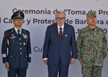 Gobernador Rocha Moya agradeció el compromiso de la Fuerza Aérea de continuar apoyando la estrategia de seguridad en Sinaloa