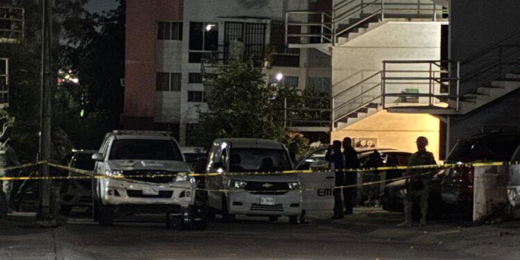Asesinan a joven mujer en fraccionamiento Zona Dorada en Culiacán